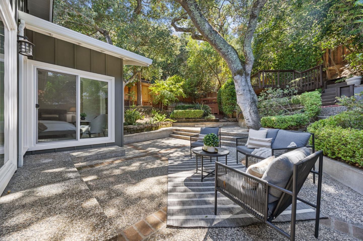 Detail Gallery Image 17 of 22 For 236 Windsor Dr, San Carlos,  CA 94070 - 3 Beds | 2 Baths