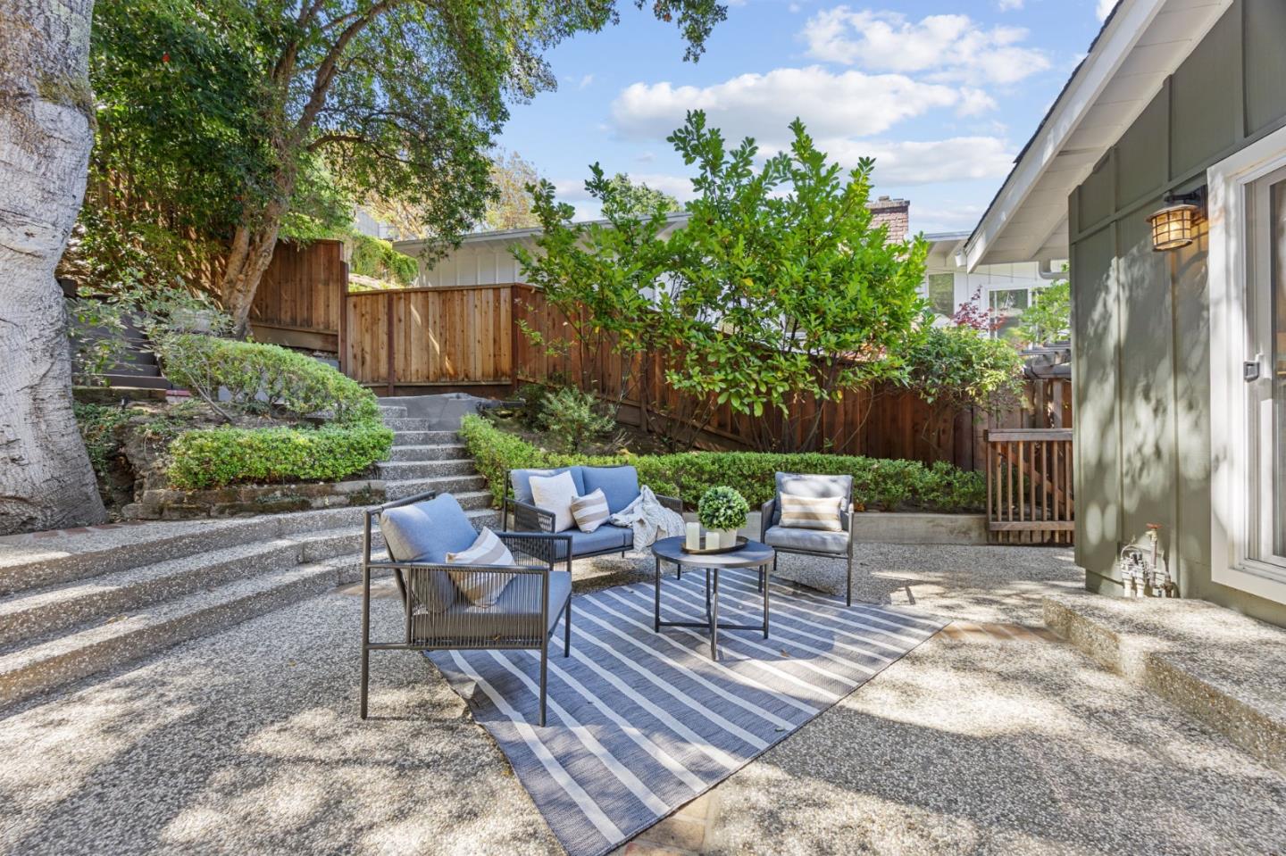Detail Gallery Image 18 of 22 For 236 Windsor Dr, San Carlos,  CA 94070 - 3 Beds | 2 Baths