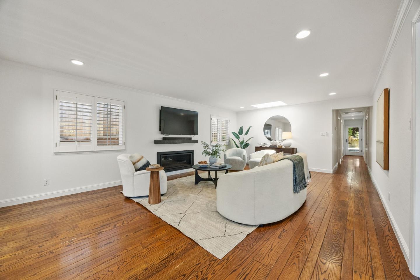Detail Gallery Image 9 of 22 For 236 Windsor Dr, San Carlos,  CA 94070 - 3 Beds | 2 Baths