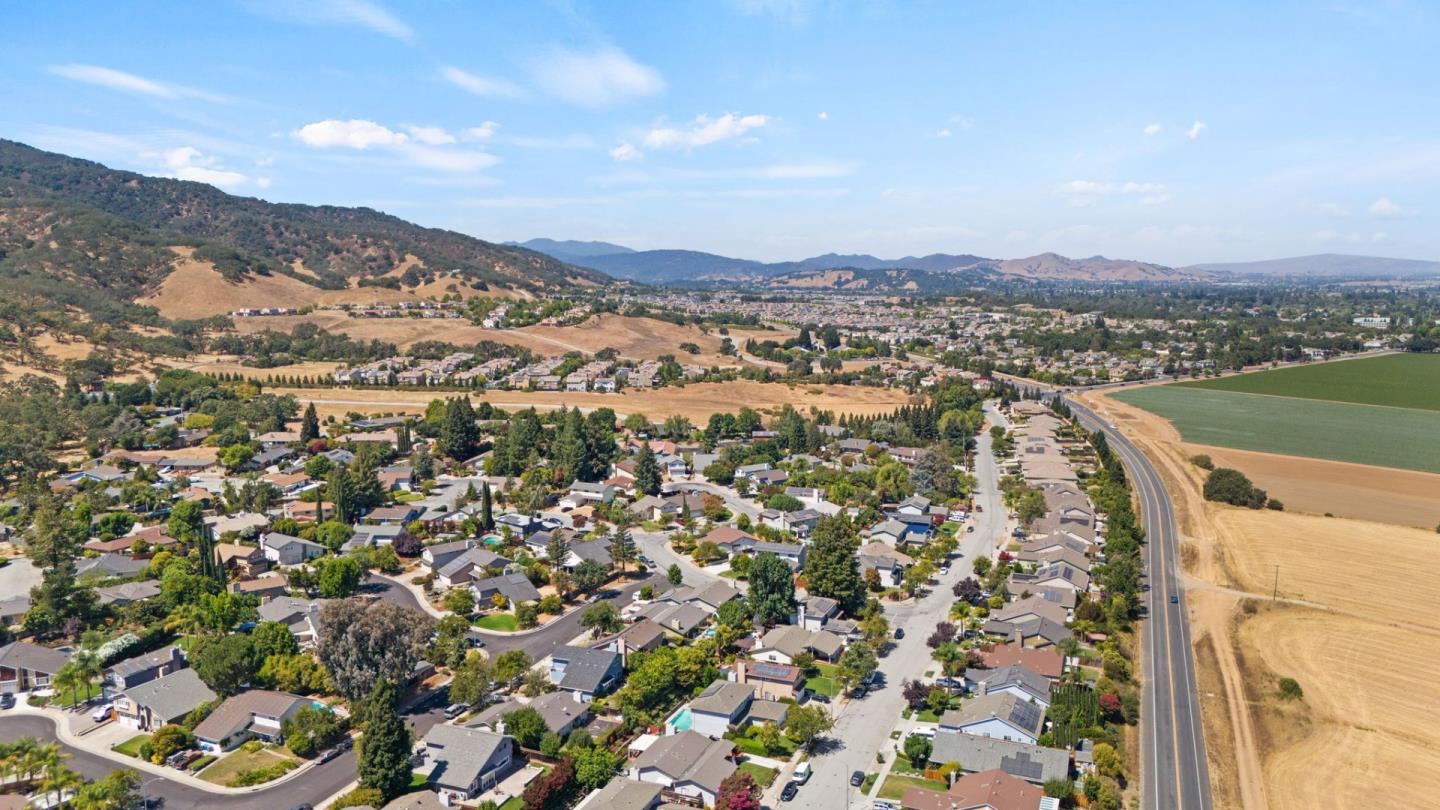 Detail Gallery Image 41 of 44 For 5465 Mesa Rd, Gilroy,  CA 95020 - 4 Beds | 2/1 Baths