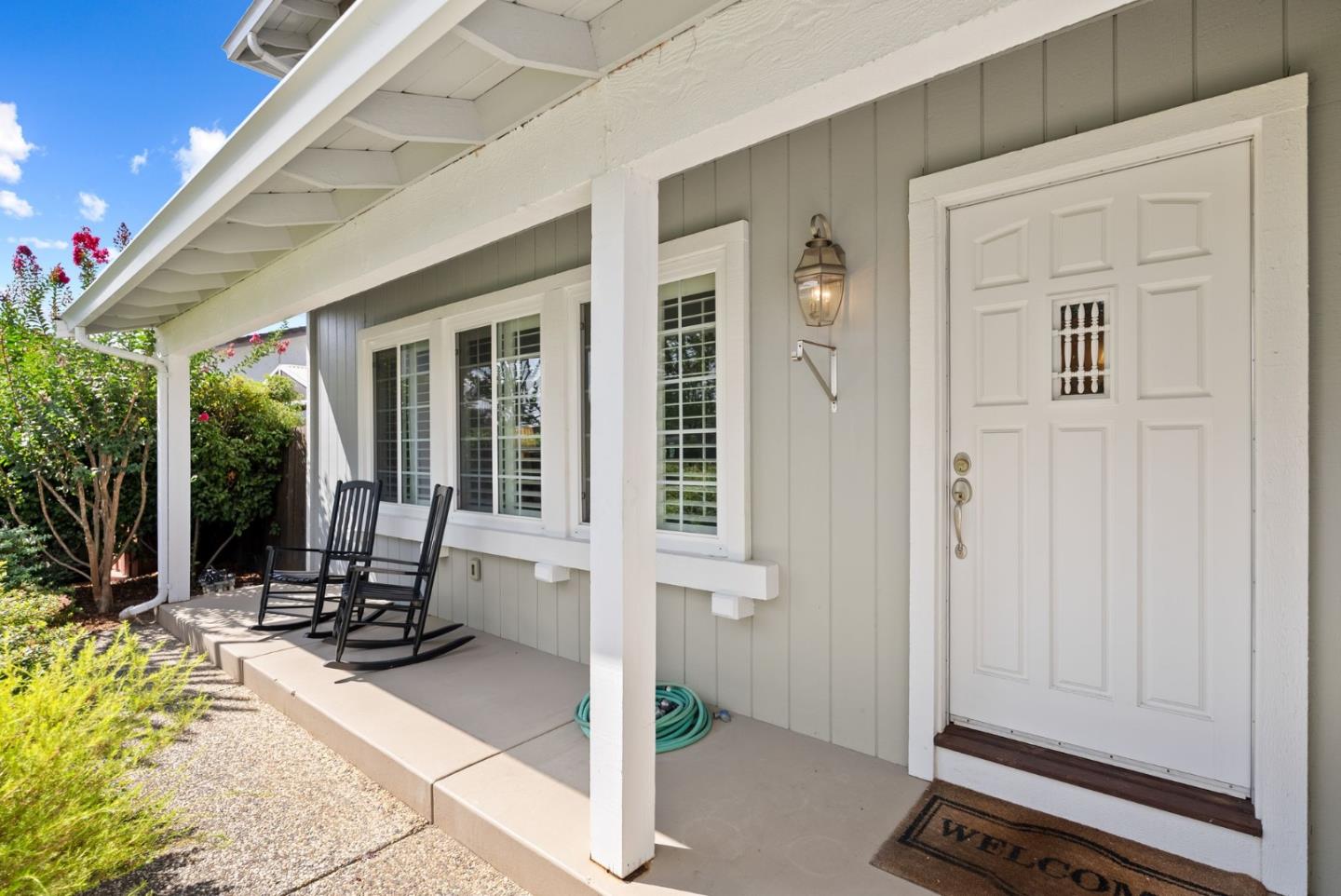 Detail Gallery Image 5 of 44 For 5465 Mesa Rd, Gilroy,  CA 95020 - 4 Beds | 2/1 Baths
