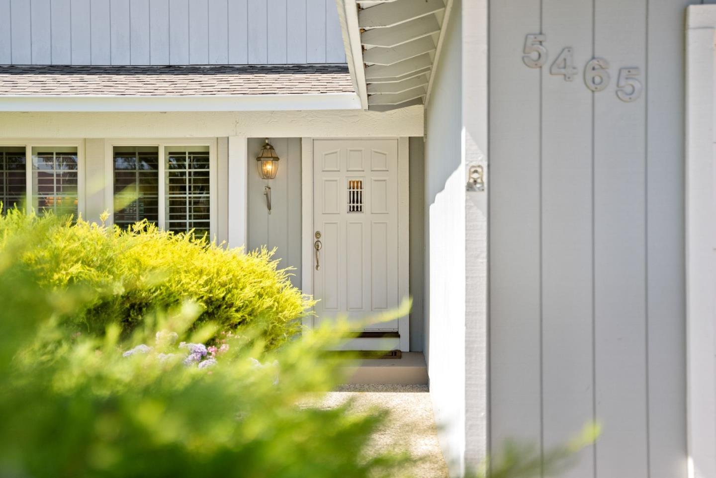 Detail Gallery Image 6 of 44 For 5465 Mesa Rd, Gilroy,  CA 95020 - 4 Beds | 2/1 Baths