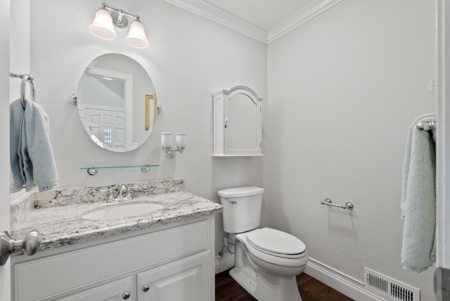 Detail Gallery Image 9 of 44 For 5465 Mesa Rd, Gilroy,  CA 95020 - 4 Beds | 2/1 Baths