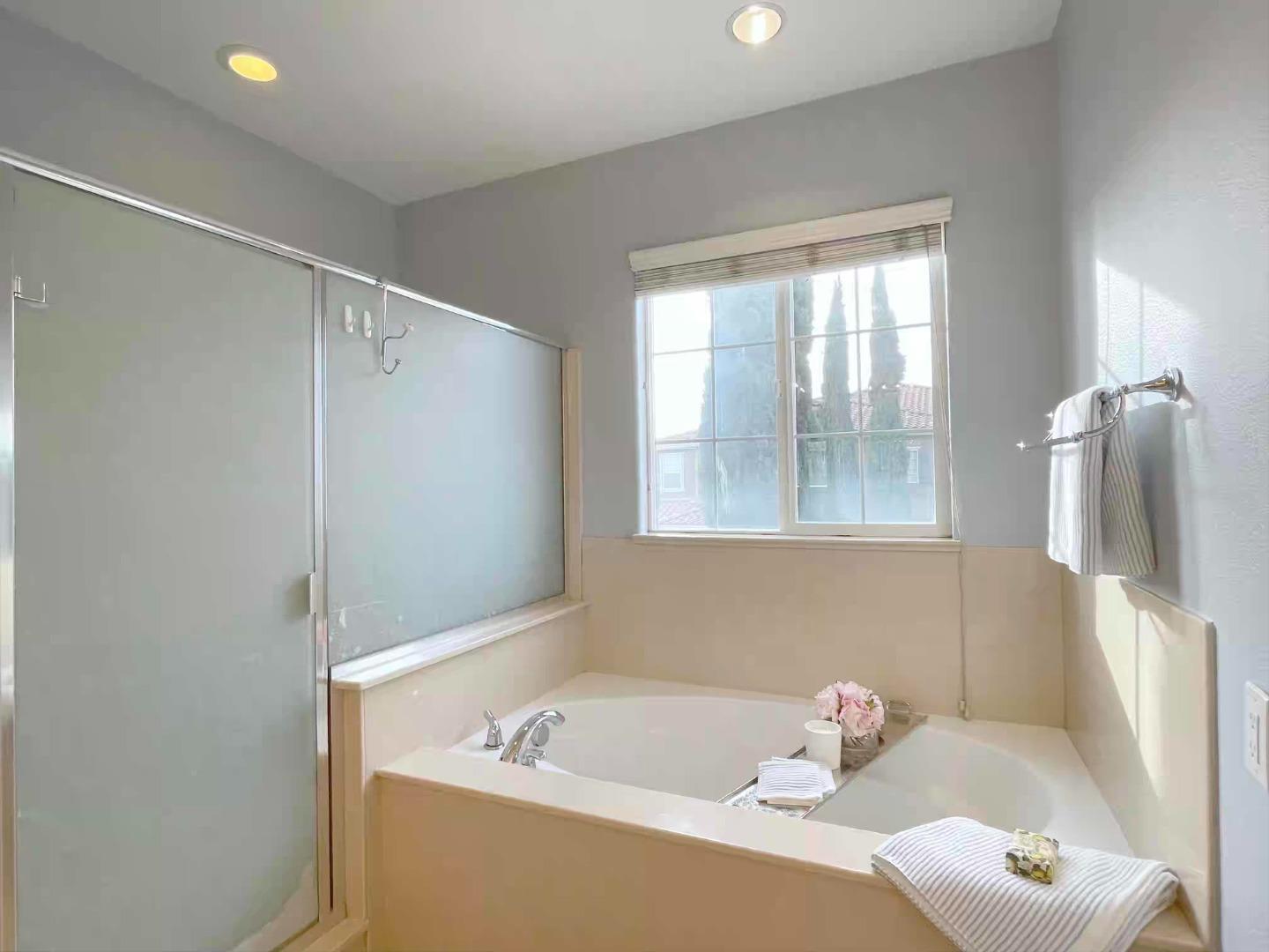 Detail Gallery Image 10 of 24 For 298 Casselino Dr, San Jose,  CA 95136 - 4 Beds | 3 Baths