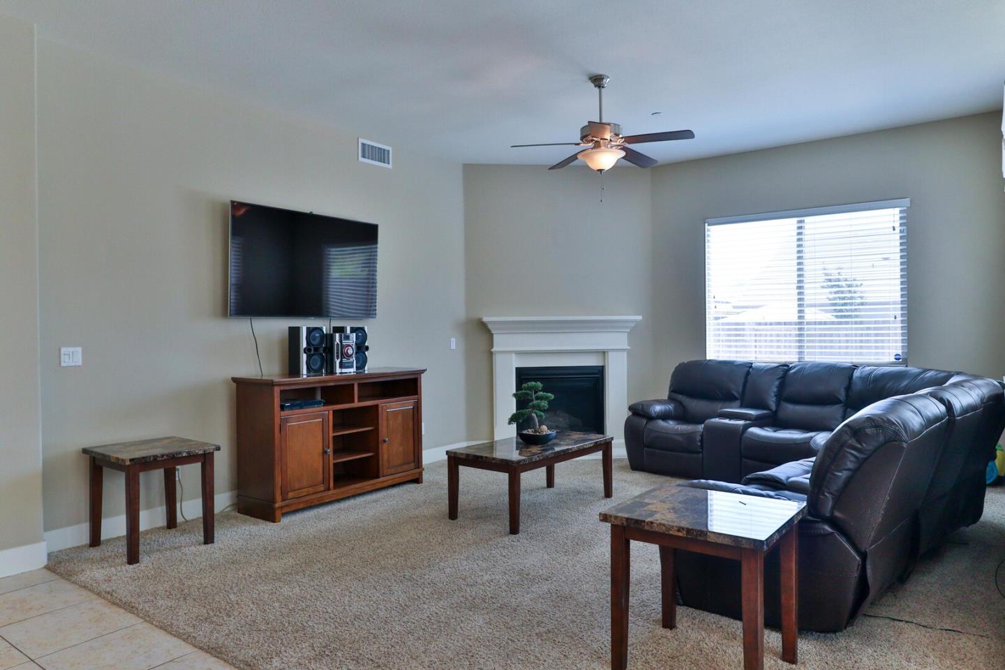 Detail Gallery Image 11 of 31 For 1549 Foxtail Ct, Hollister,  CA 95023 - 3 Beds | 2 Baths
