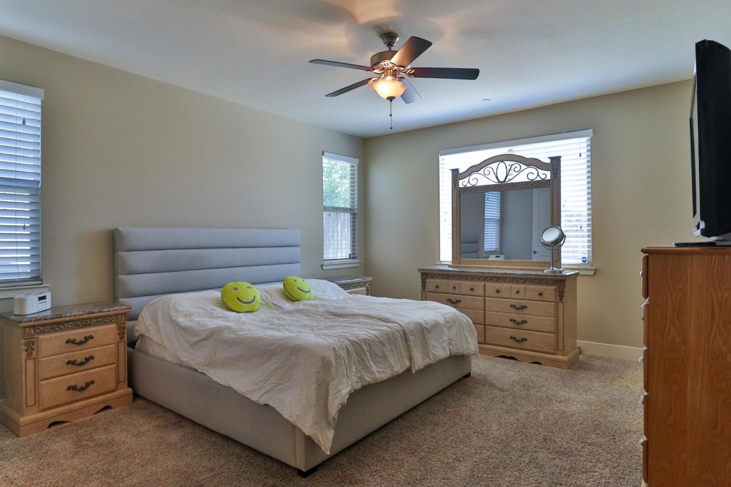 Detail Gallery Image 12 of 31 For 1549 Foxtail Ct, Hollister,  CA 95023 - 3 Beds | 2 Baths