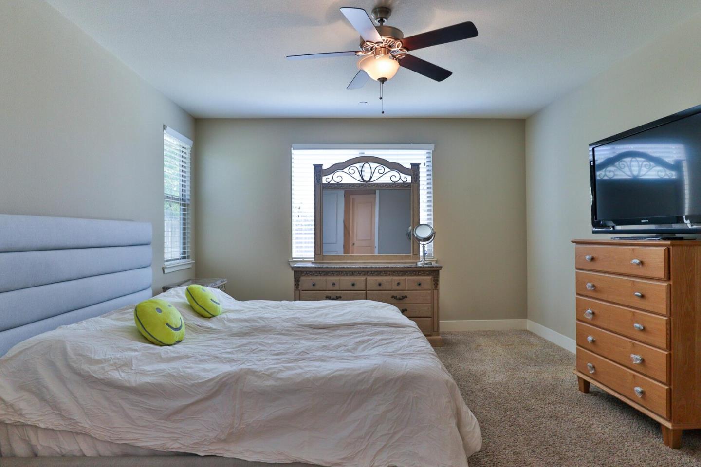 Detail Gallery Image 13 of 31 For 1549 Foxtail Ct, Hollister,  CA 95023 - 3 Beds | 2 Baths