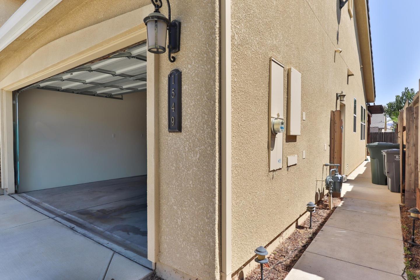 Detail Gallery Image 22 of 31 For 1549 Foxtail Ct, Hollister,  CA 95023 - 3 Beds | 2 Baths