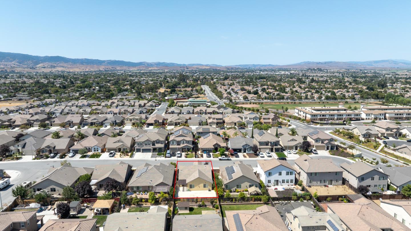Detail Gallery Image 28 of 31 For 1549 Foxtail Ct, Hollister,  CA 95023 - 3 Beds | 2 Baths