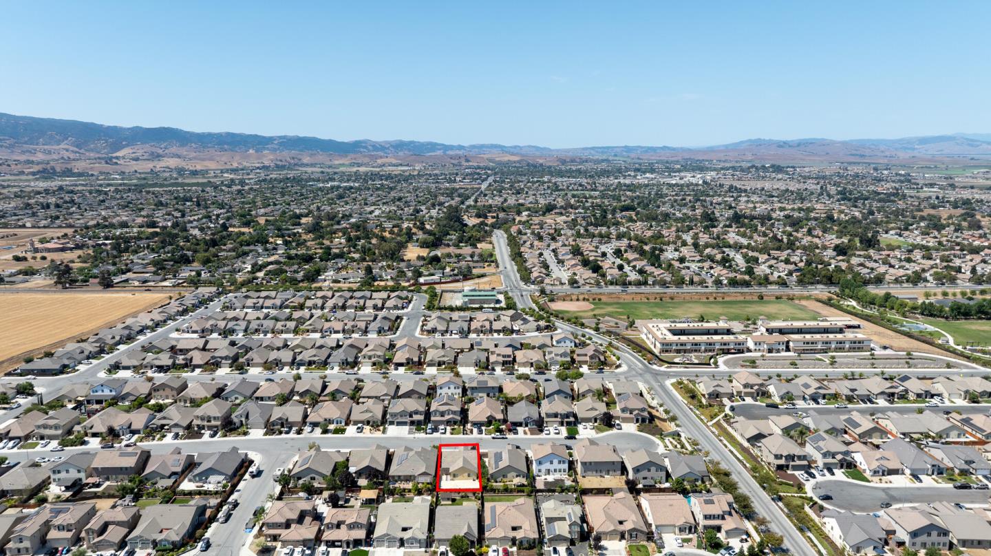Detail Gallery Image 29 of 31 For 1549 Foxtail Ct, Hollister,  CA 95023 - 3 Beds | 2 Baths