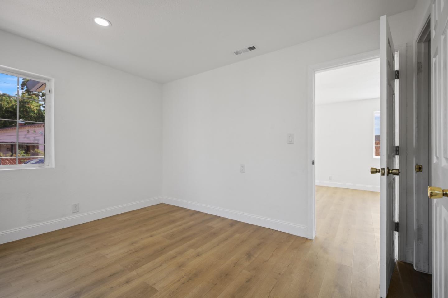 Detail Gallery Image 11 of 21 For 1257 Sunnyside Ave, Stockton,  CA 95205 - 3 Beds | 1 Baths