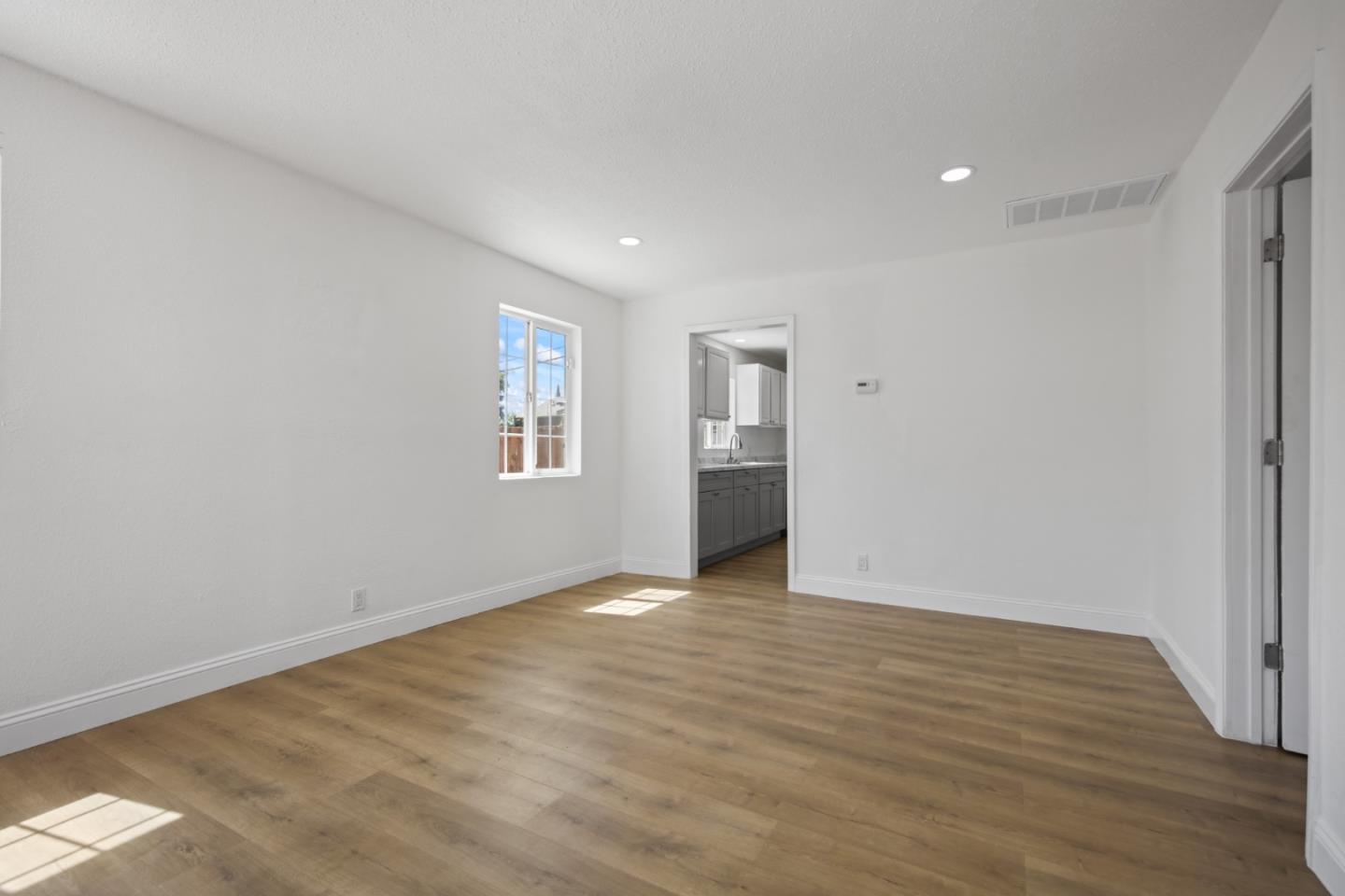 Detail Gallery Image 13 of 21 For 1257 Sunnyside Ave, Stockton,  CA 95205 - 3 Beds | 1 Baths