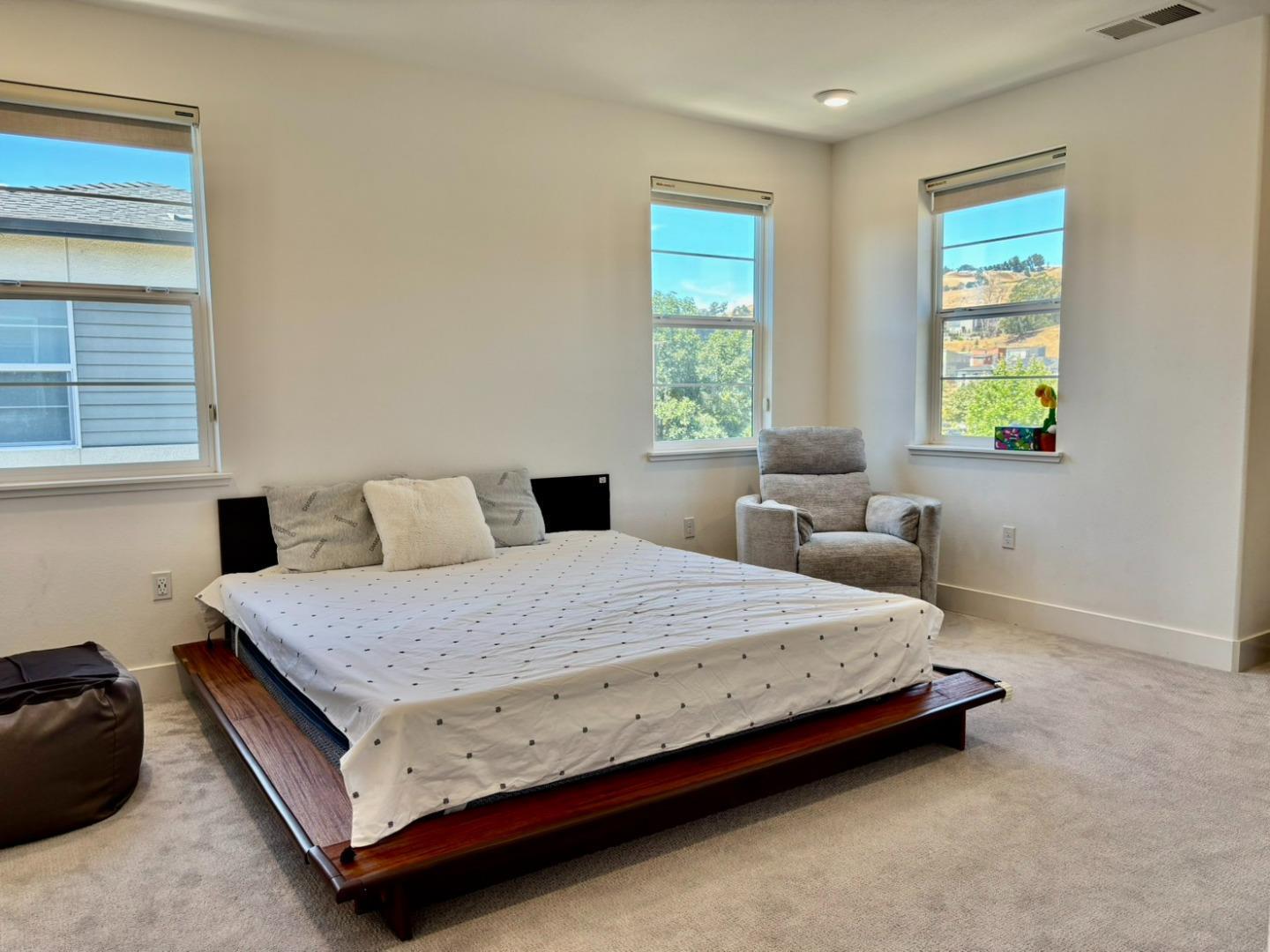Detail Gallery Image 11 of 25 For 29464 Urbia Way, Hayward,  CA 94544 - 2 Beds | 2 Baths