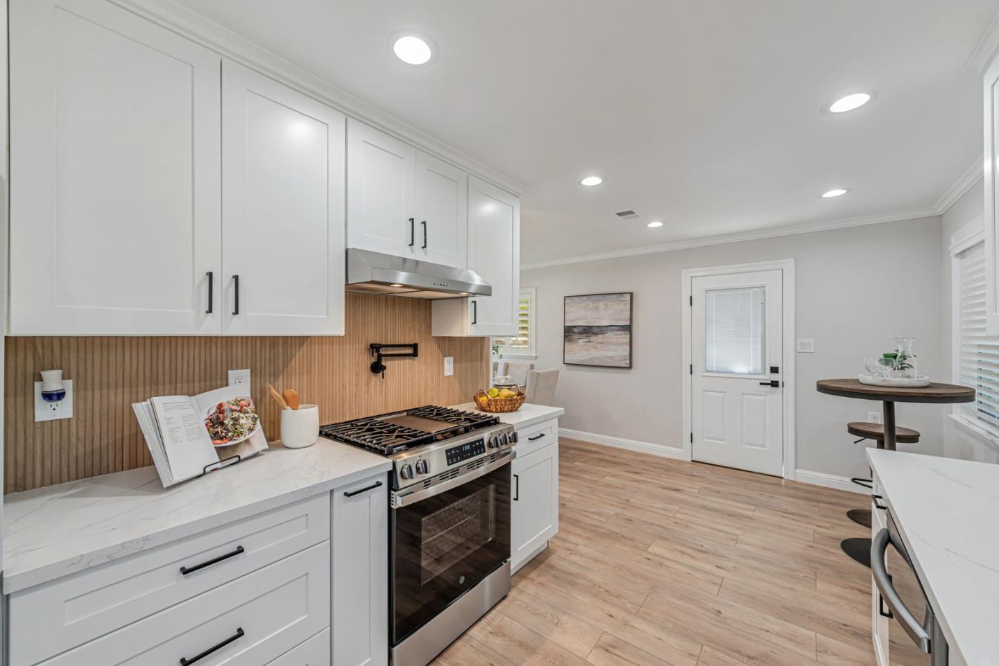 Detail Gallery Image 11 of 43 For 1178 Emerson Ave, Campbell,  CA 95008 - 4 Beds | 2 Baths