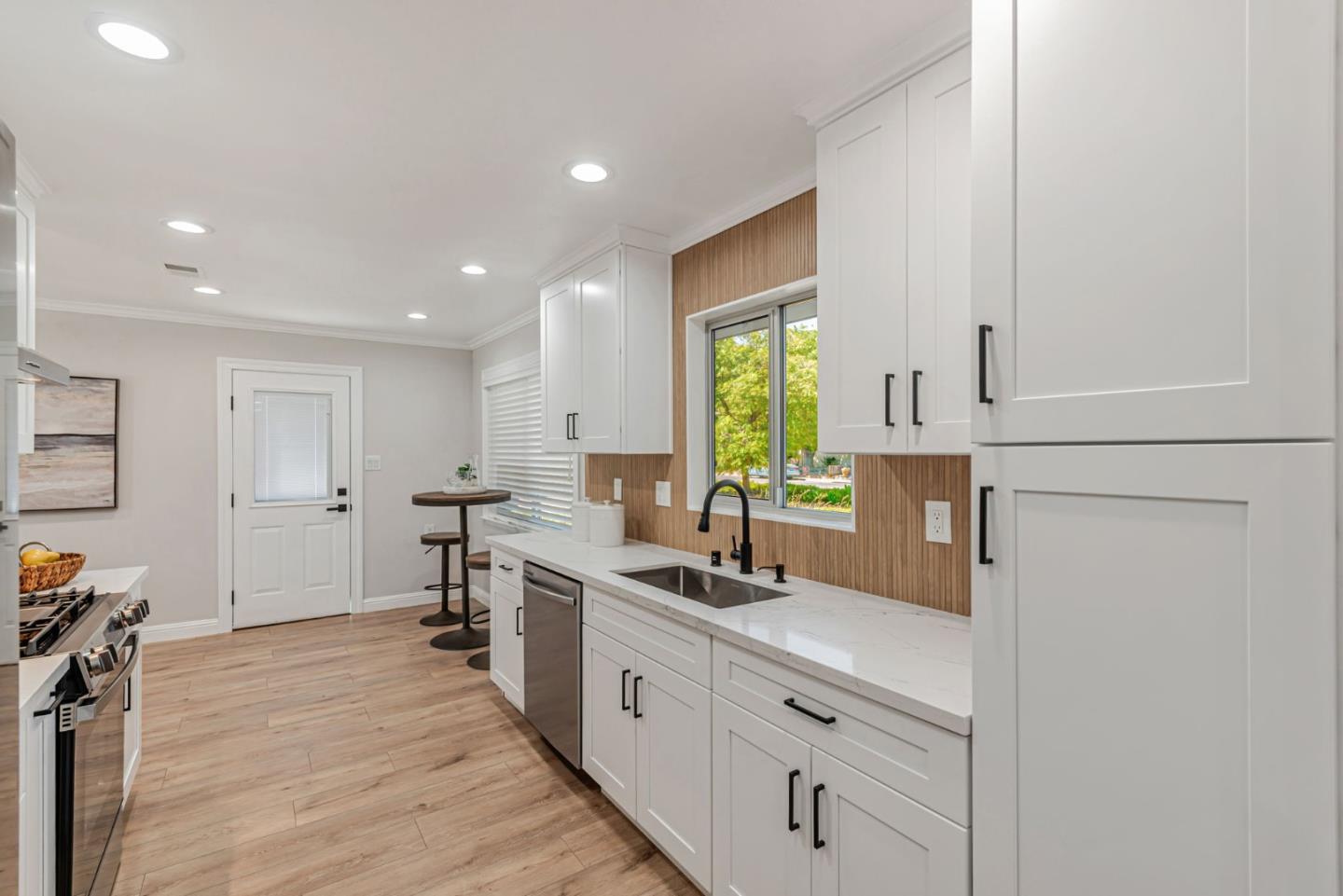 Detail Gallery Image 9 of 43 For 1178 Emerson Ave, Campbell,  CA 95008 - 4 Beds | 2 Baths