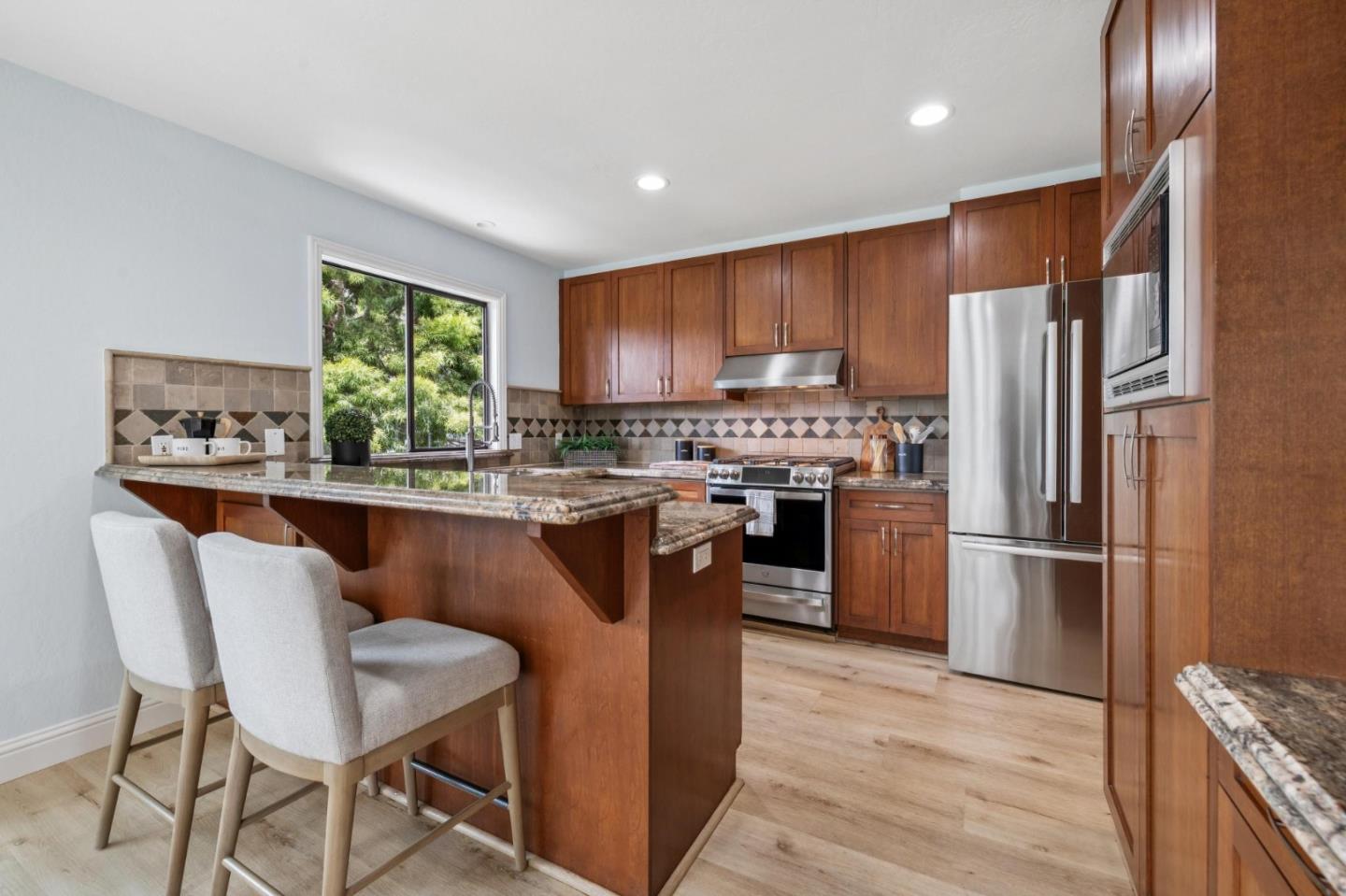 Detail Gallery Image 22 of 64 For 389 Avenue Granada, El Granada,  CA 94018 - 5 Beds | 3 Baths
