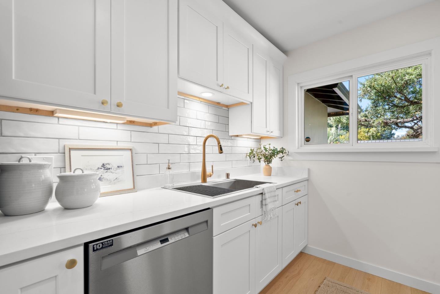 Detail Gallery Image 18 of 44 For 106 Wesley St, Capitola,  CA 95010 - 3 Beds | 2 Baths