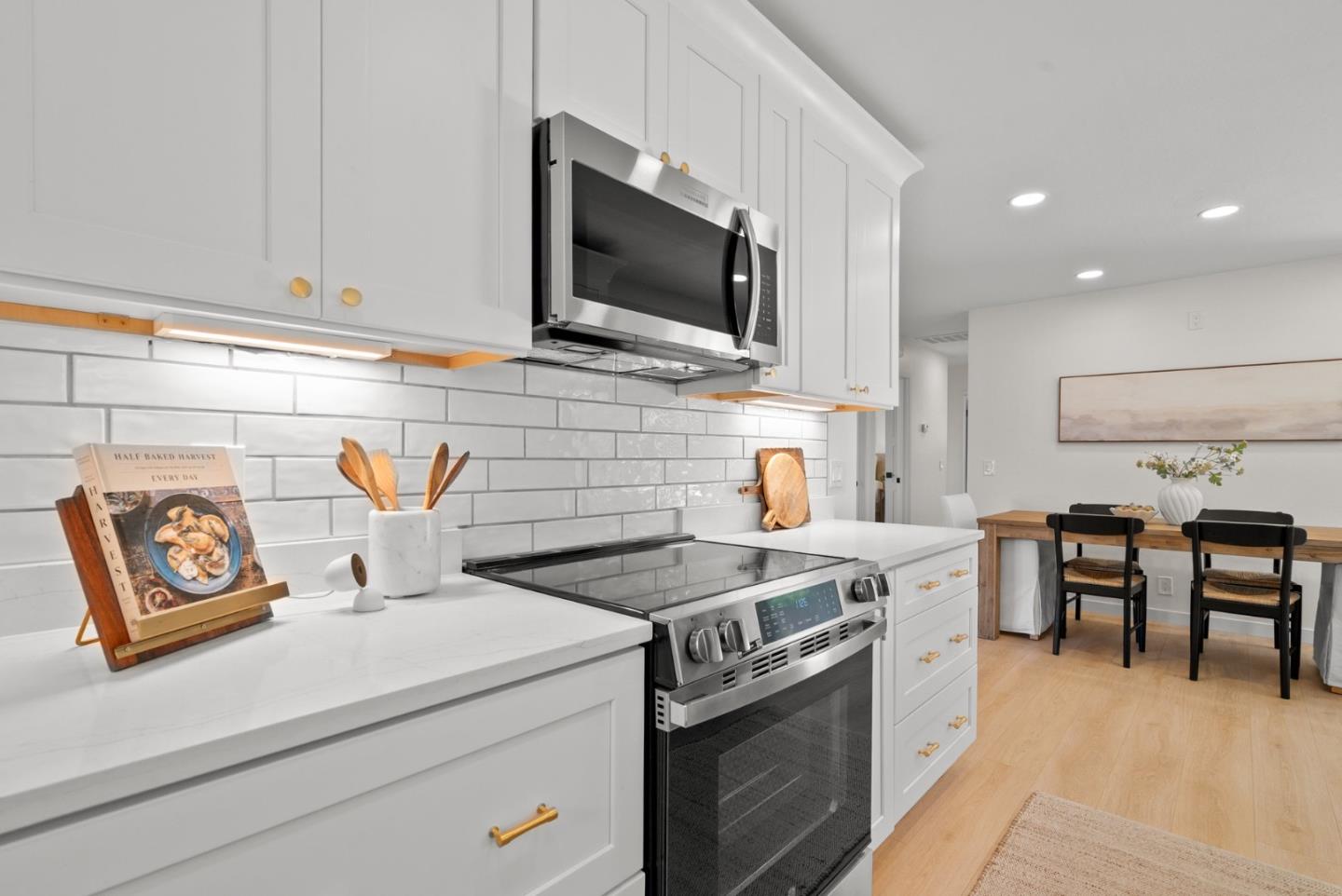 Detail Gallery Image 21 of 44 For 106 Wesley St, Capitola,  CA 95010 - 3 Beds | 2 Baths