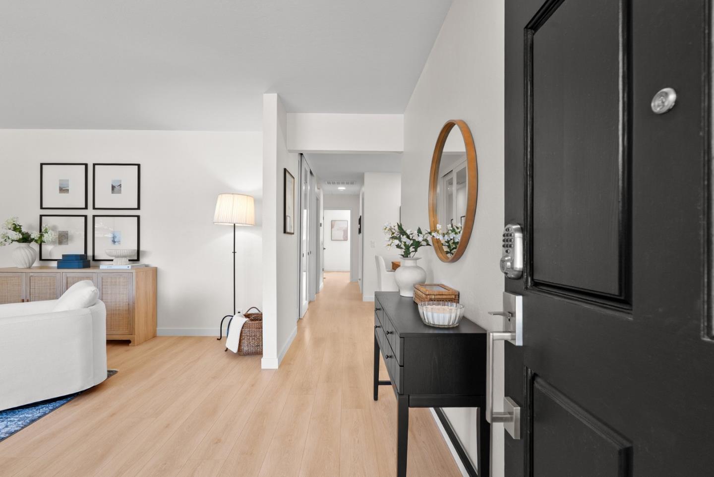 Detail Gallery Image 5 of 44 For 106 Wesley St, Capitola,  CA 95010 - 3 Beds | 2 Baths