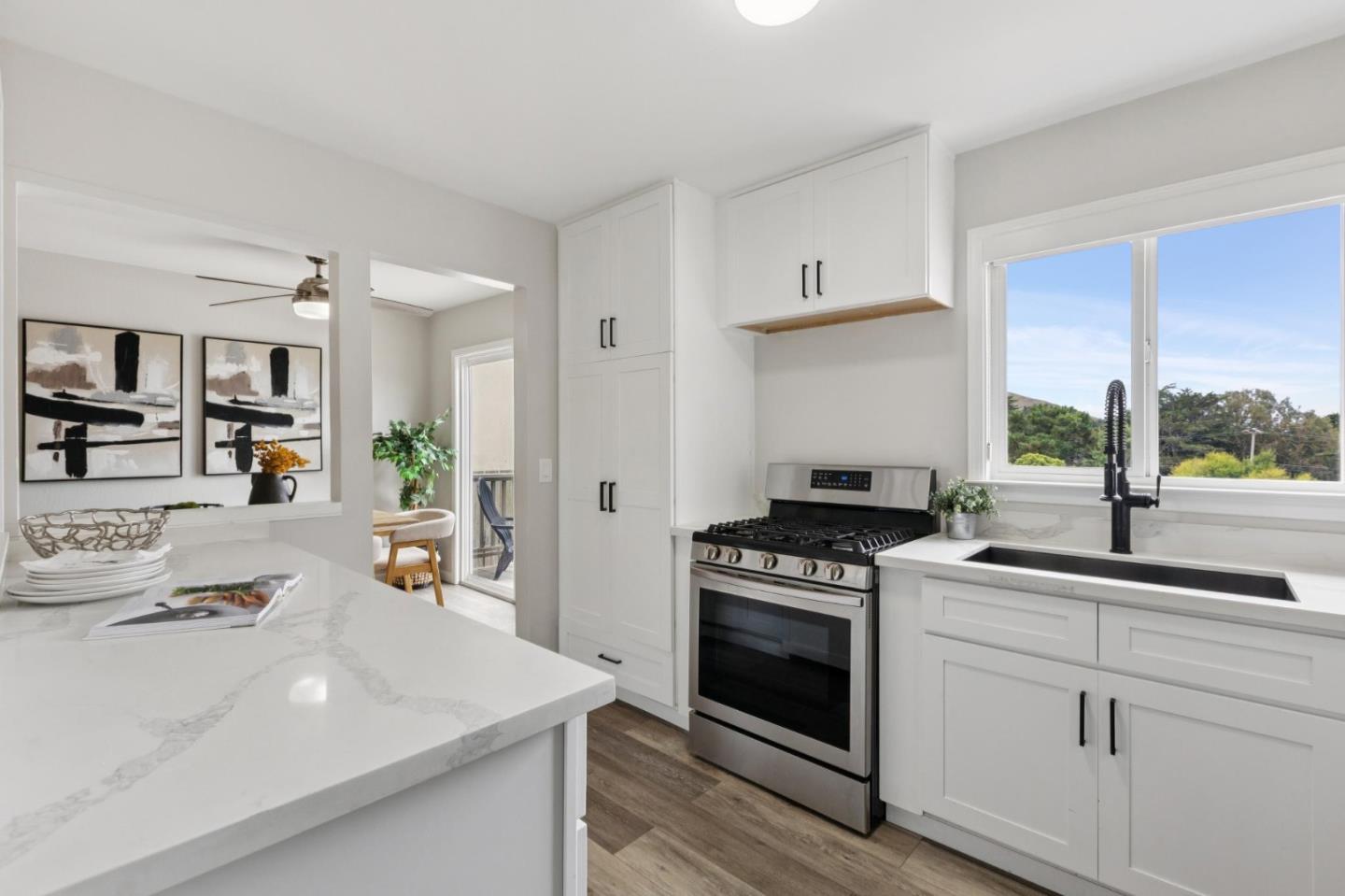 Detail Gallery Image 13 of 41 For 812 Burns Ct, Pacifica,  CA 94044 - 3 Beds | 2 Baths