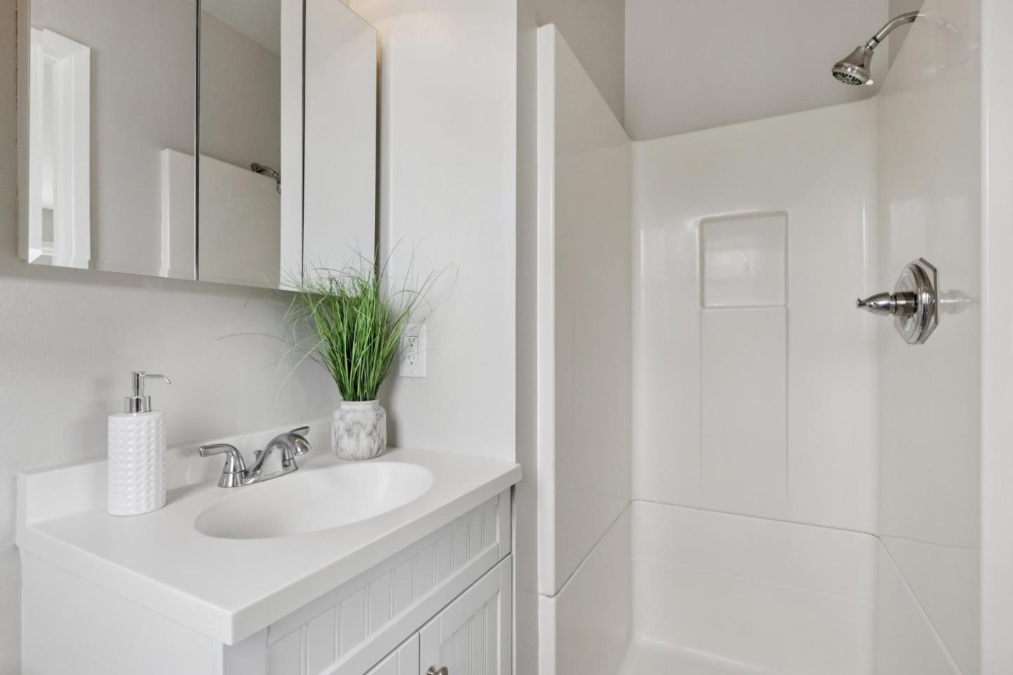 Detail Gallery Image 20 of 41 For 812 Burns Ct, Pacifica,  CA 94044 - 3 Beds | 2 Baths
