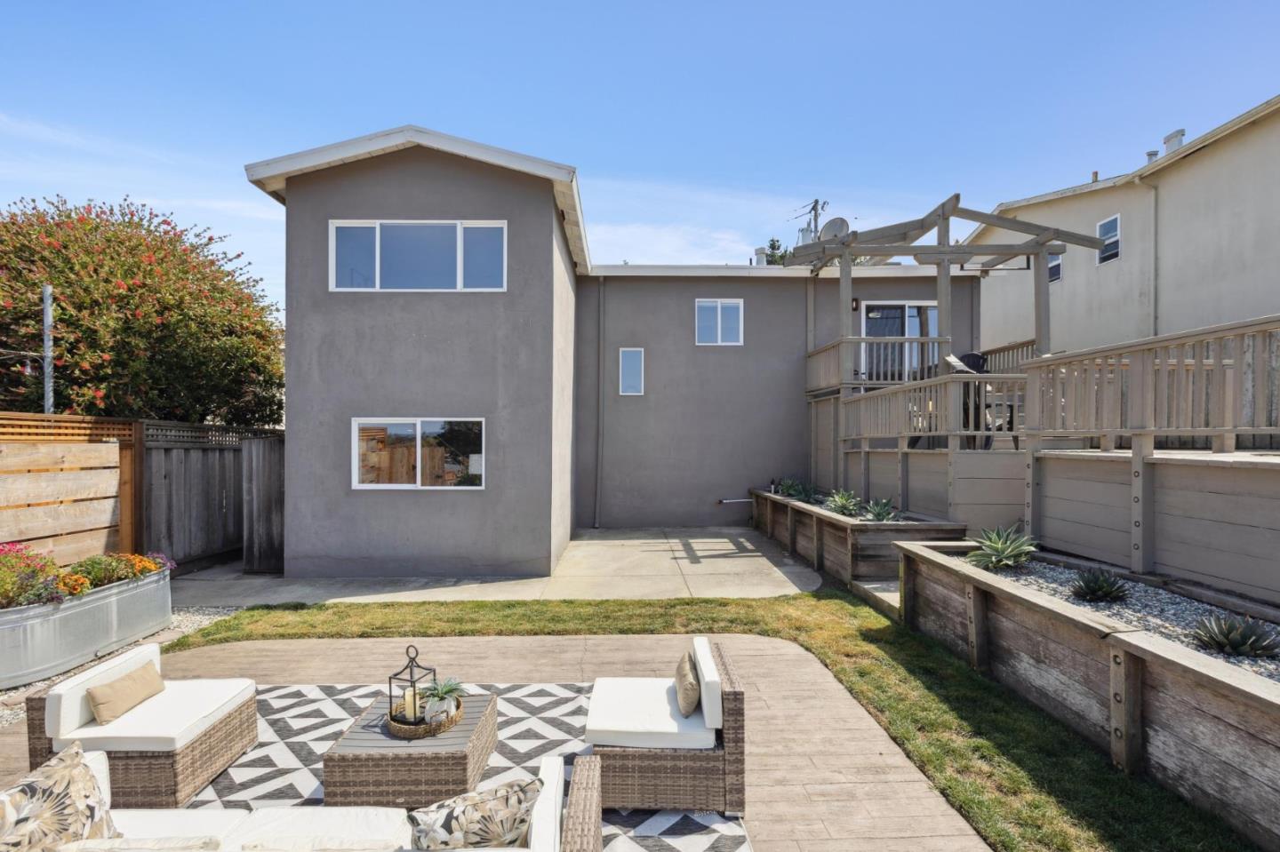 Detail Gallery Image 32 of 41 For 812 Burns Ct, Pacifica,  CA 94044 - 3 Beds | 2 Baths