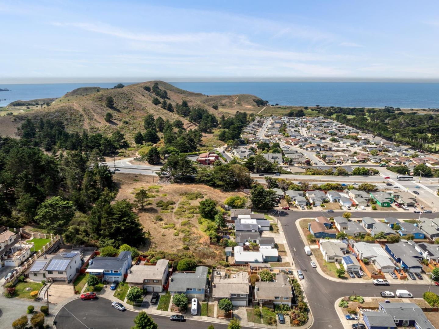Detail Gallery Image 34 of 41 For 812 Burns Ct, Pacifica,  CA 94044 - 3 Beds | 2 Baths