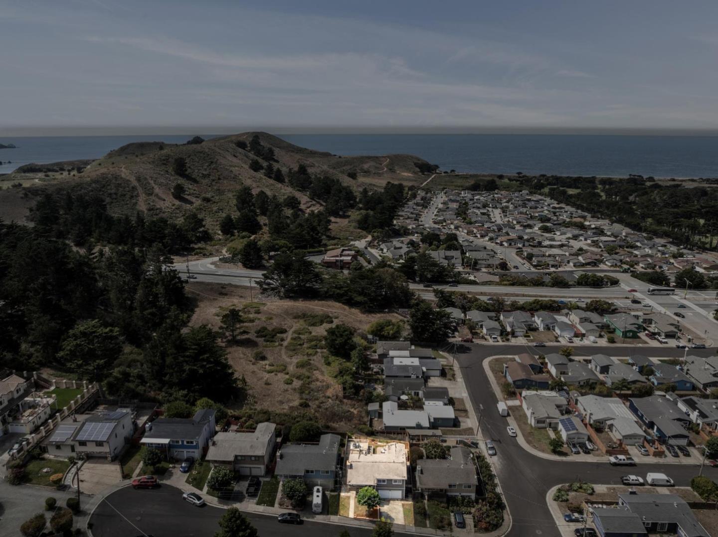 Detail Gallery Image 35 of 41 For 812 Burns Ct, Pacifica,  CA 94044 - 3 Beds | 2 Baths