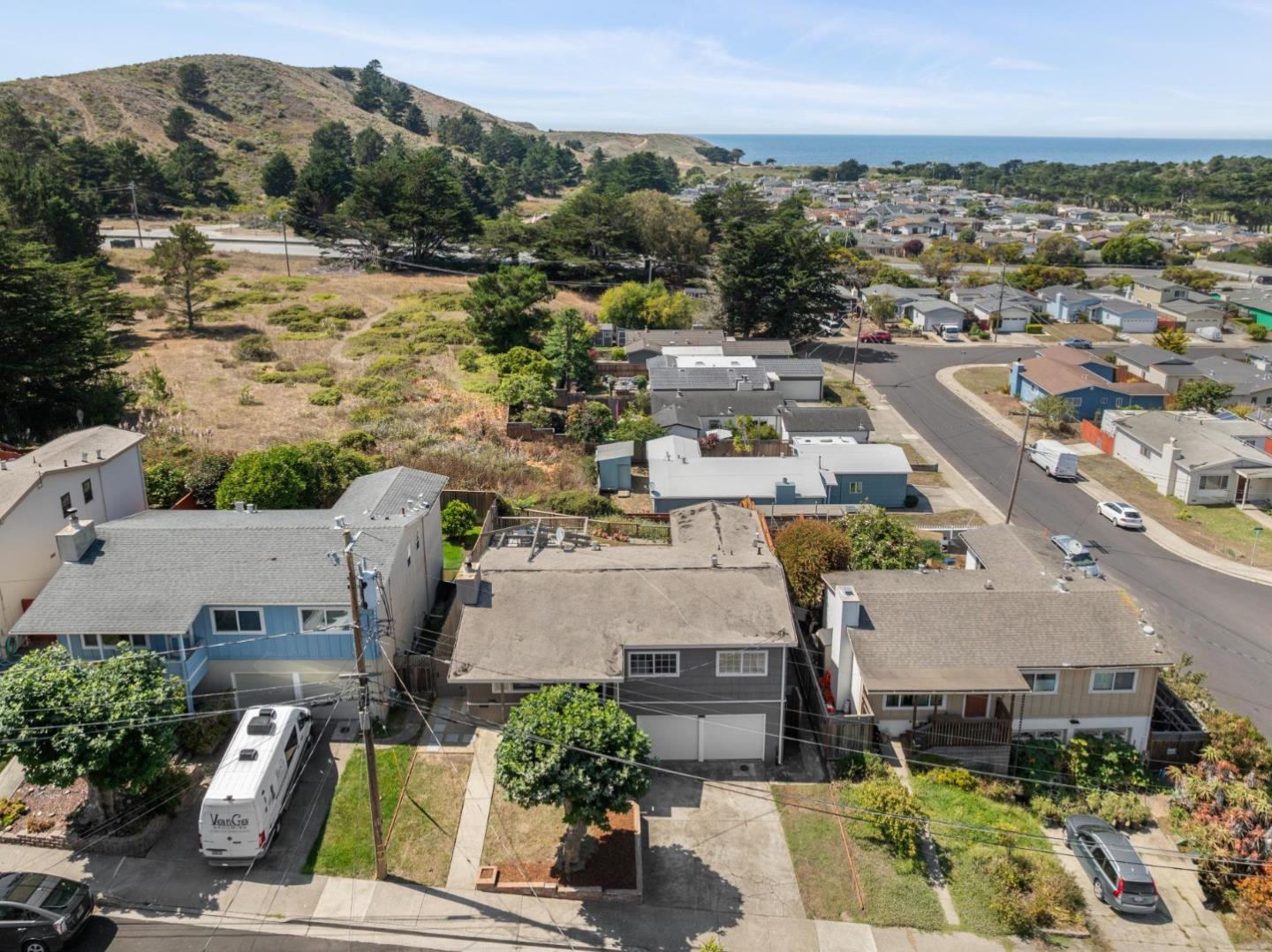 Detail Gallery Image 38 of 41 For 812 Burns Ct, Pacifica,  CA 94044 - 3 Beds | 2 Baths