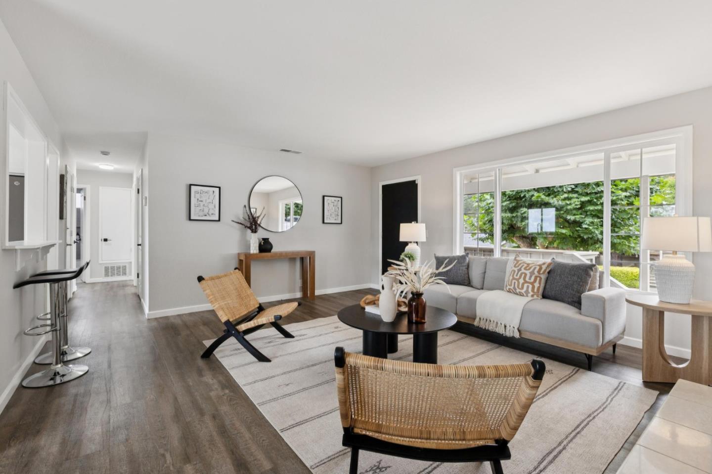 Detail Gallery Image 6 of 41 For 812 Burns Ct, Pacifica,  CA 94044 - 3 Beds | 2 Baths