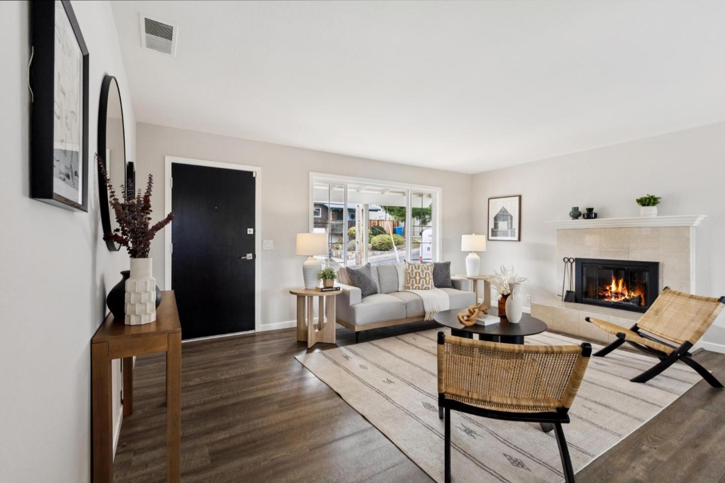 Detail Gallery Image 9 of 41 For 812 Burns Ct, Pacifica,  CA 94044 - 3 Beds | 2 Baths