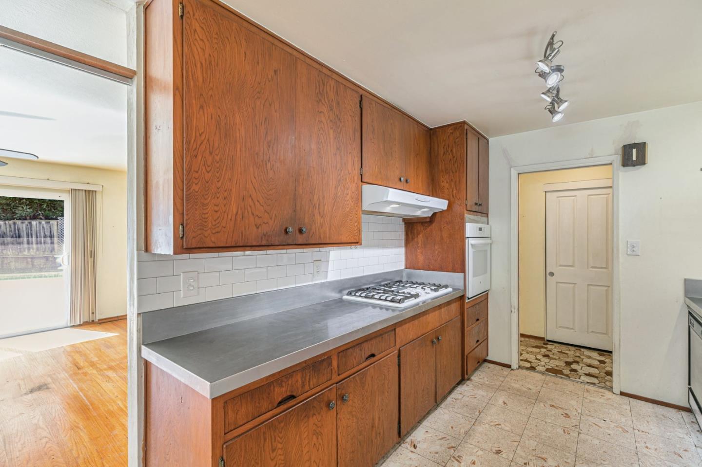 Detail Gallery Image 13 of 55 For 3816 Baldwin Dr, Santa Clara,  CA 95051 - 4 Beds | 2 Baths