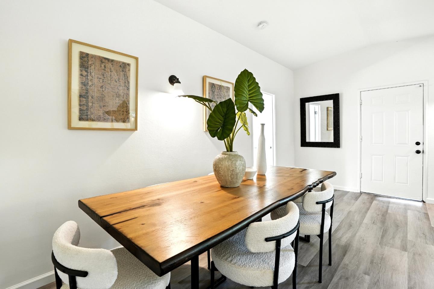 Detail Gallery Image 11 of 36 For 2462 Fordham St, East Palo Alto,  CA 94303 - 3 Beds | 1 Baths
