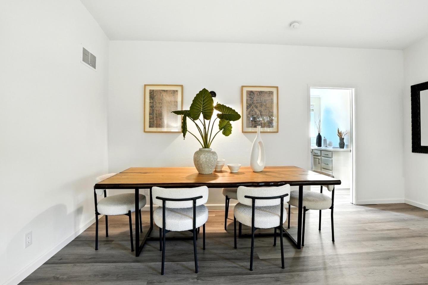 Detail Gallery Image 12 of 36 For 2462 Fordham St, East Palo Alto,  CA 94303 - 3 Beds | 1 Baths