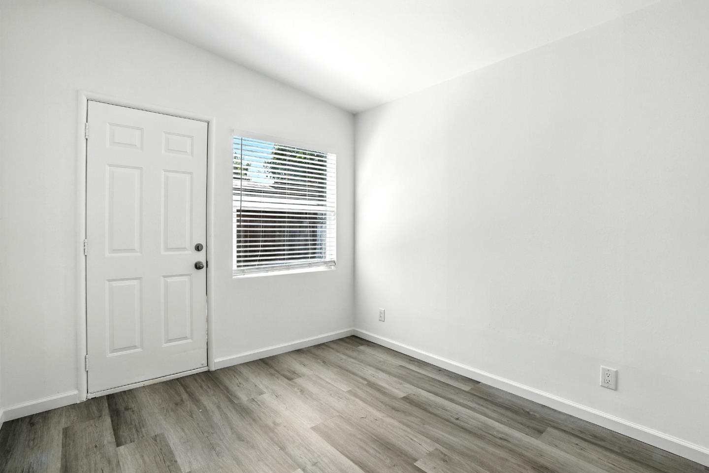 Detail Gallery Image 31 of 36 For 2462 Fordham St, East Palo Alto,  CA 94303 - 3 Beds | 1 Baths
