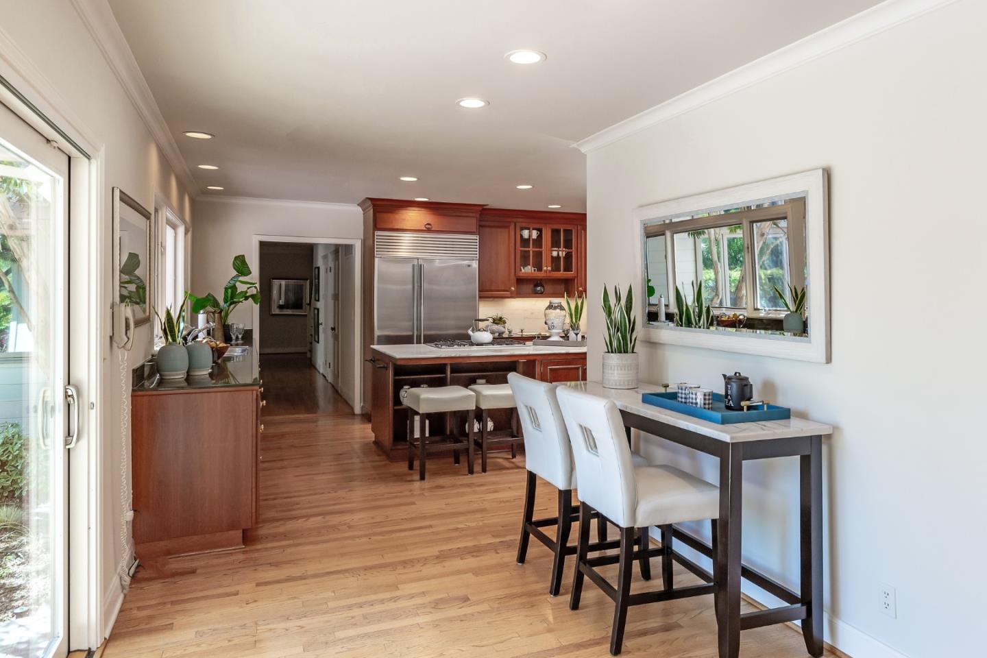 Detail Gallery Image 17 of 52 For 16000 Greenwood Rd, Monte Sereno,  CA 95030 - 5 Beds | 3/1 Baths