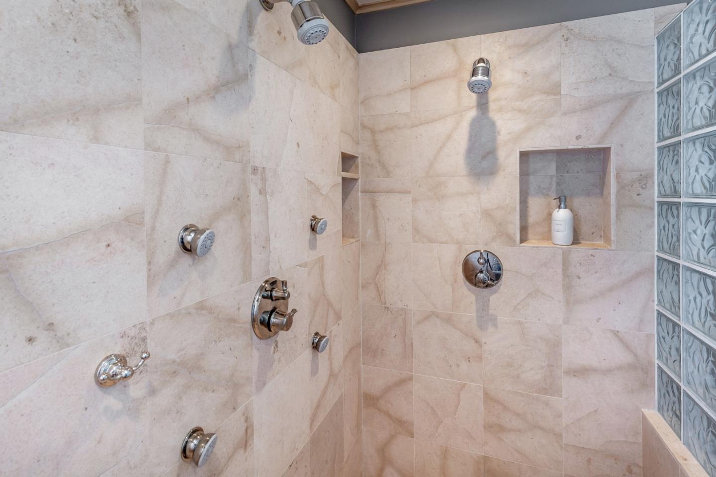 Detail Gallery Image 27 of 52 For 16000 Greenwood Rd, Monte Sereno,  CA 95030 - 5 Beds | 3/1 Baths