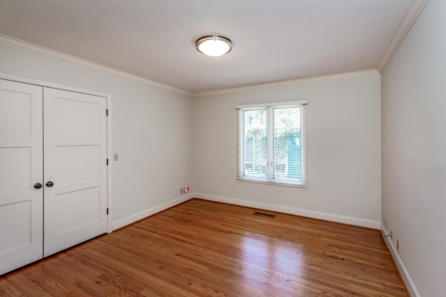 Detail Gallery Image 35 of 52 For 16000 Greenwood Rd, Monte Sereno,  CA 95030 - 5 Beds | 3/1 Baths