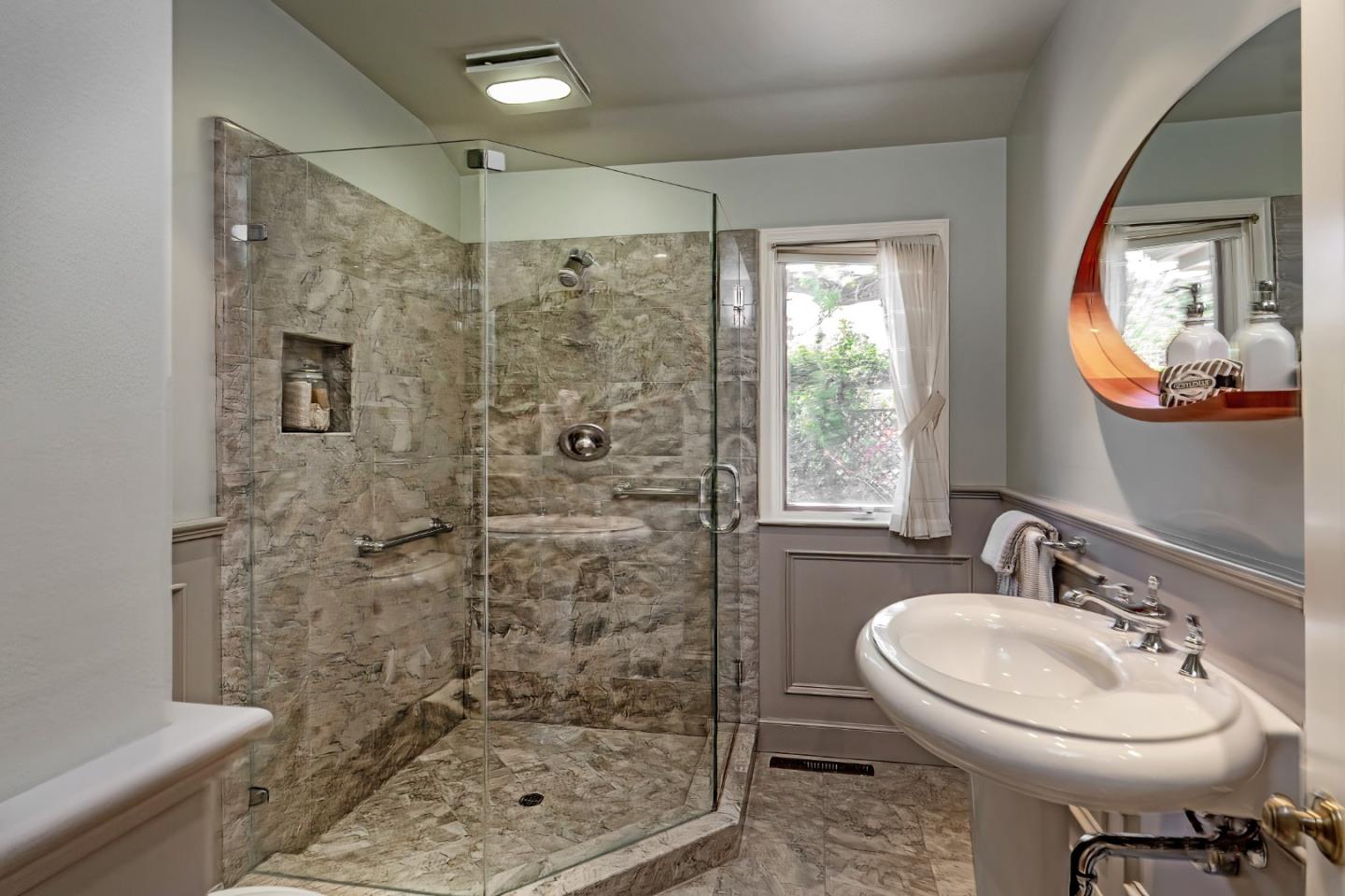 Detail Gallery Image 37 of 52 For 16000 Greenwood Rd, Monte Sereno,  CA 95030 - 5 Beds | 3/1 Baths