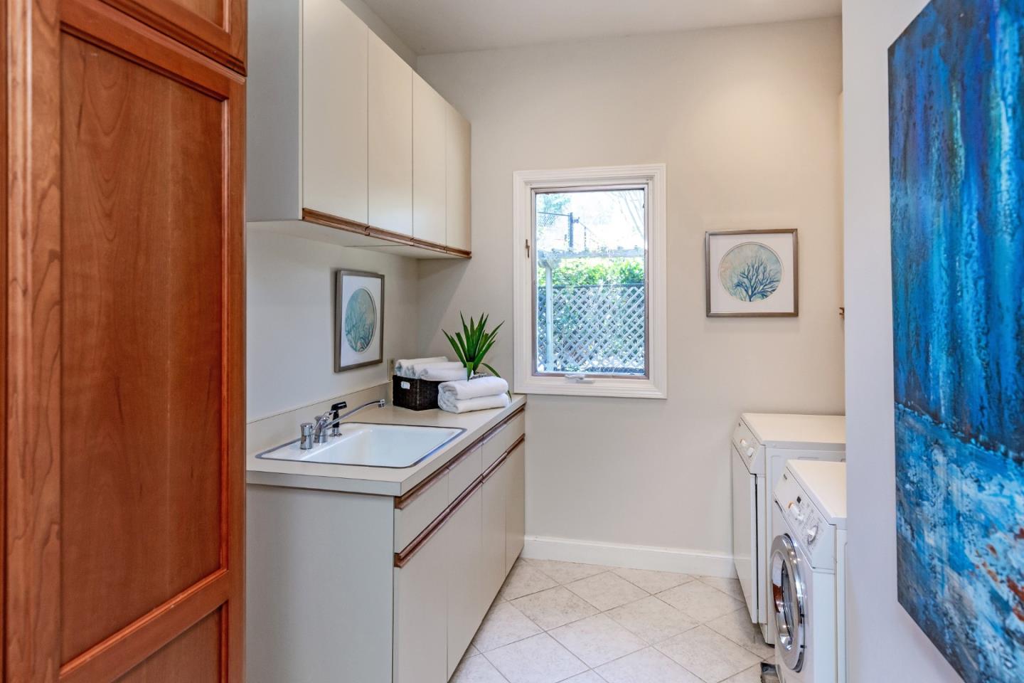 Detail Gallery Image 38 of 52 For 16000 Greenwood Rd, Monte Sereno,  CA 95030 - 5 Beds | 3/1 Baths