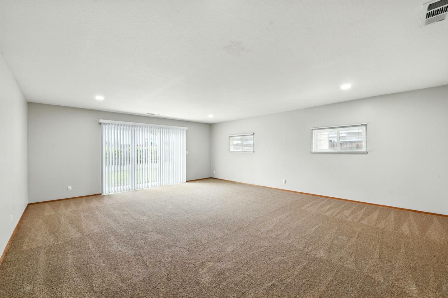 Detail Gallery Image 10 of 32 For 2170 Stebbins Ave, Santa Clara,  CA 95051 - 3 Beds | 2 Baths