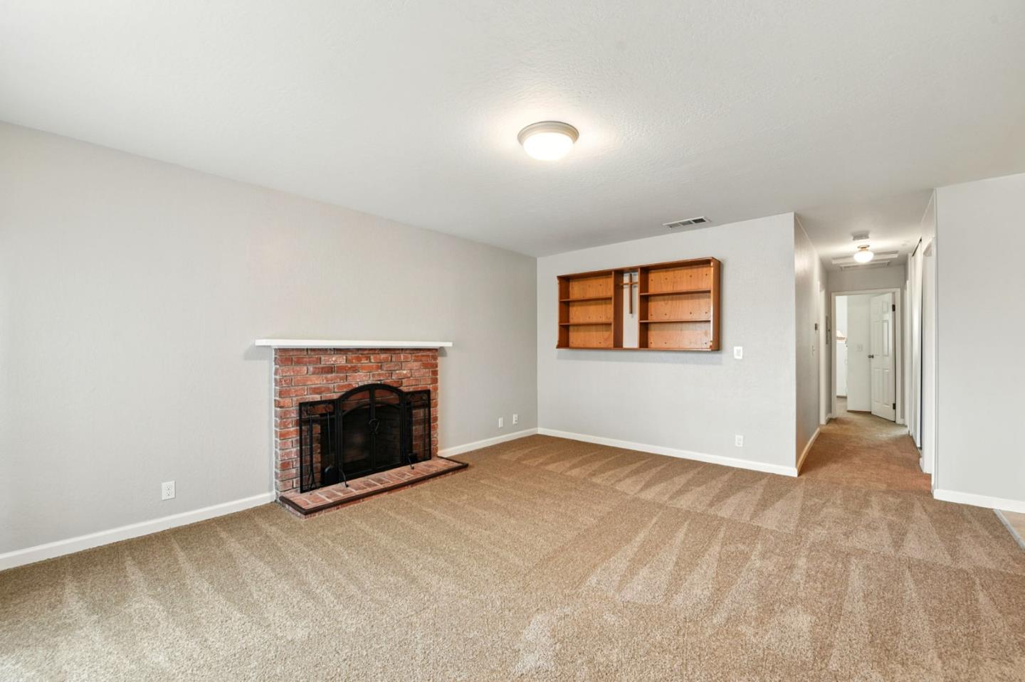 Detail Gallery Image 5 of 32 For 2170 Stebbins Ave, Santa Clara,  CA 95051 - 3 Beds | 2 Baths