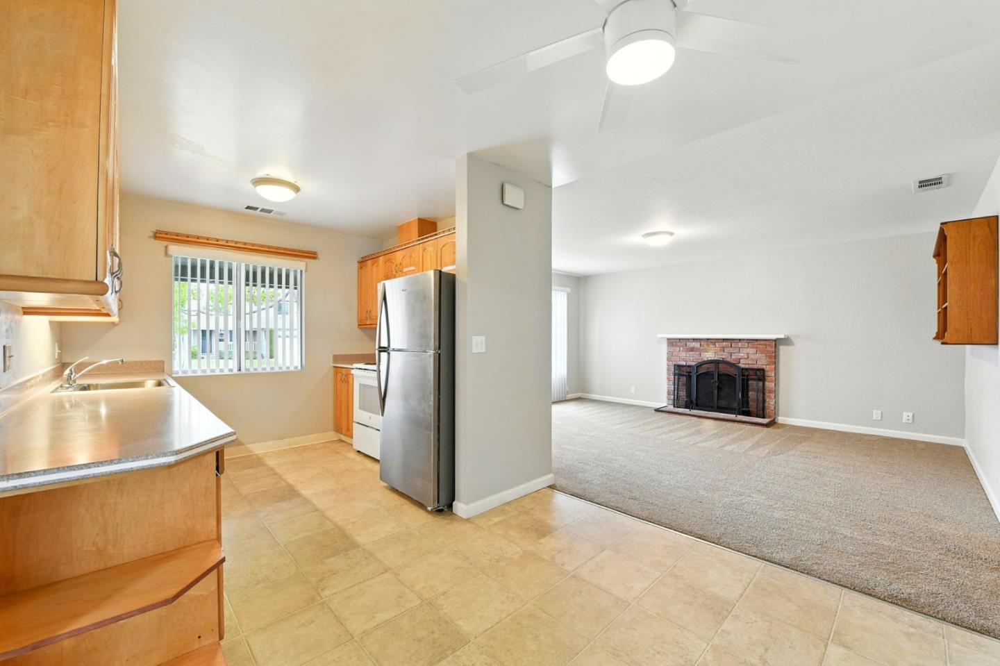 Detail Gallery Image 9 of 32 For 2170 Stebbins Ave, Santa Clara,  CA 95051 - 3 Beds | 2 Baths