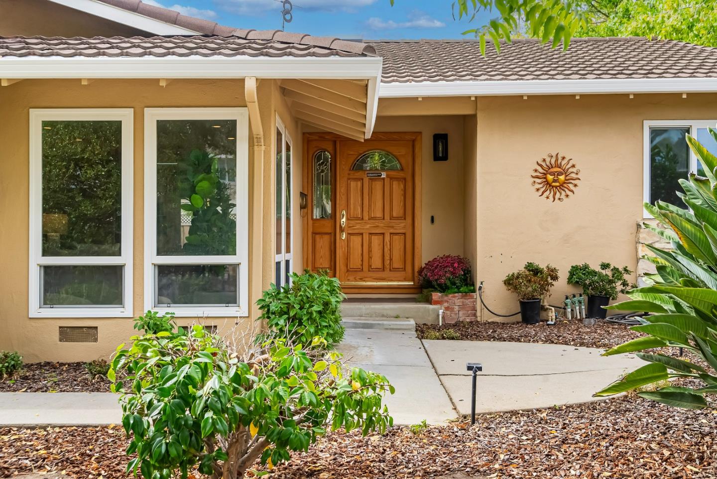 Detail Gallery Image 3 of 51 For 4640 Venice Way, San Jose,  CA 95129 - 4 Beds | 3 Baths