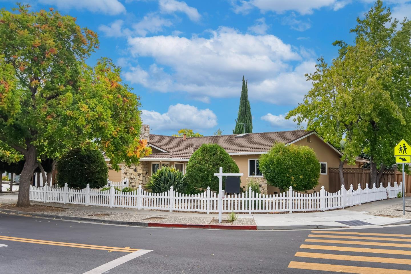 Detail Gallery Image 43 of 51 For 4640 Venice Way, San Jose,  CA 95129 - 4 Beds | 3 Baths