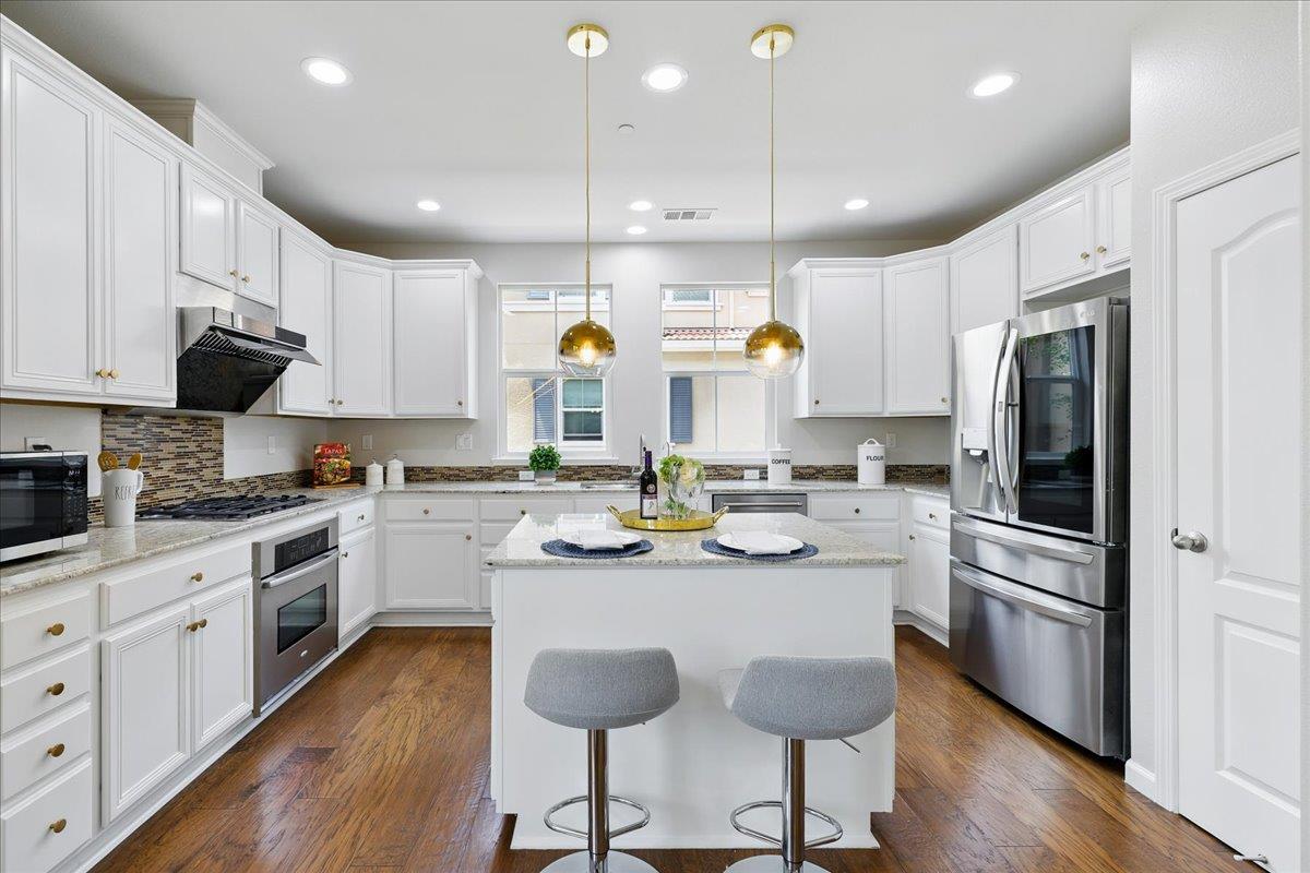 Detail Gallery Image 8 of 56 For 1581 Shore Pl #1,  Santa Clara,  CA 95054 - 4 Beds | 4 Baths