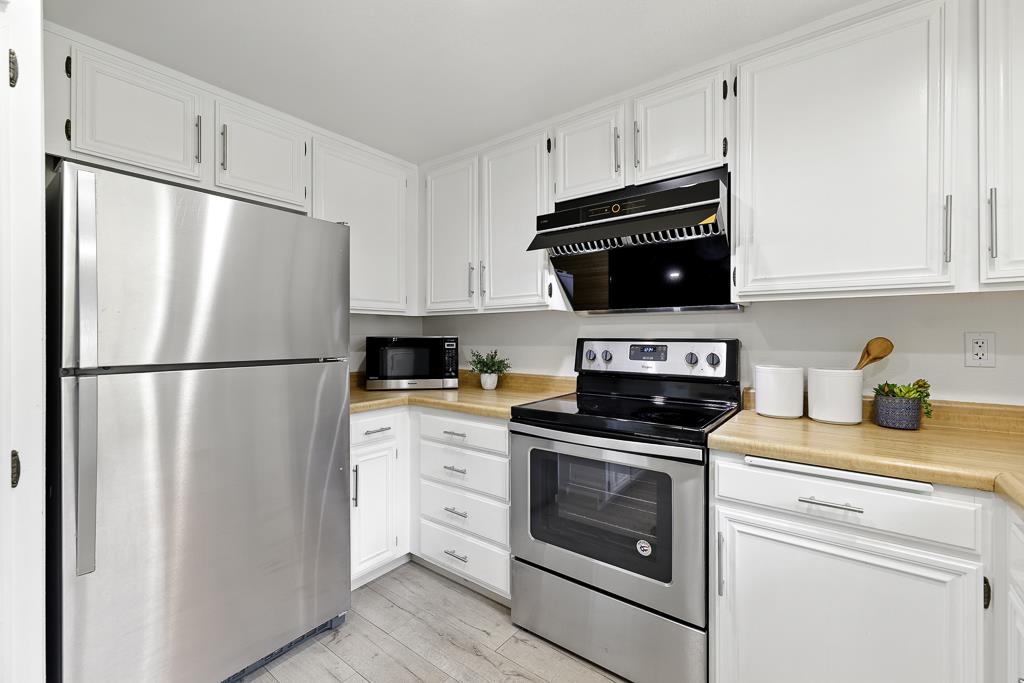 Detail Gallery Image 16 of 63 For 3133 Loma Verde Dr #39,  San Jose,  CA 95117 - 3 Beds | 2/1 Baths