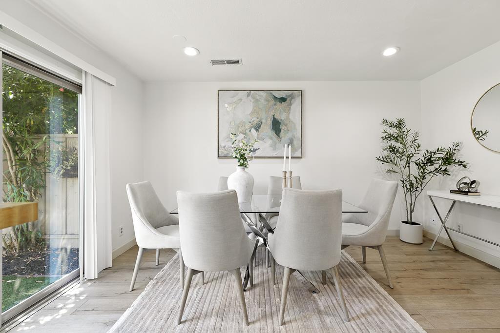 Detail Gallery Image 22 of 63 For 3133 Loma Verde Dr #39,  San Jose,  CA 95117 - 3 Beds | 2/1 Baths