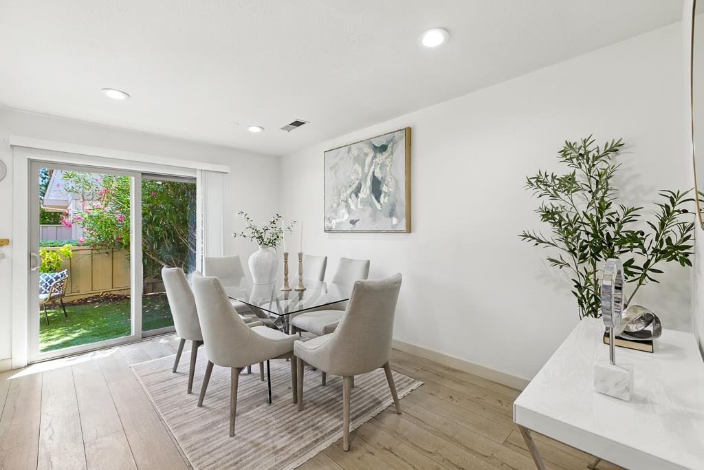 Detail Gallery Image 23 of 63 For 3133 Loma Verde Dr #39,  San Jose,  CA 95117 - 3 Beds | 2/1 Baths