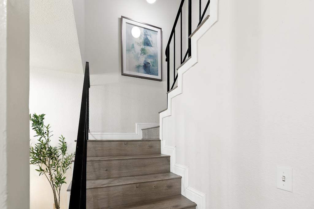 Detail Gallery Image 30 of 63 For 3133 Loma Verde Dr #39,  San Jose,  CA 95117 - 3 Beds | 2/1 Baths